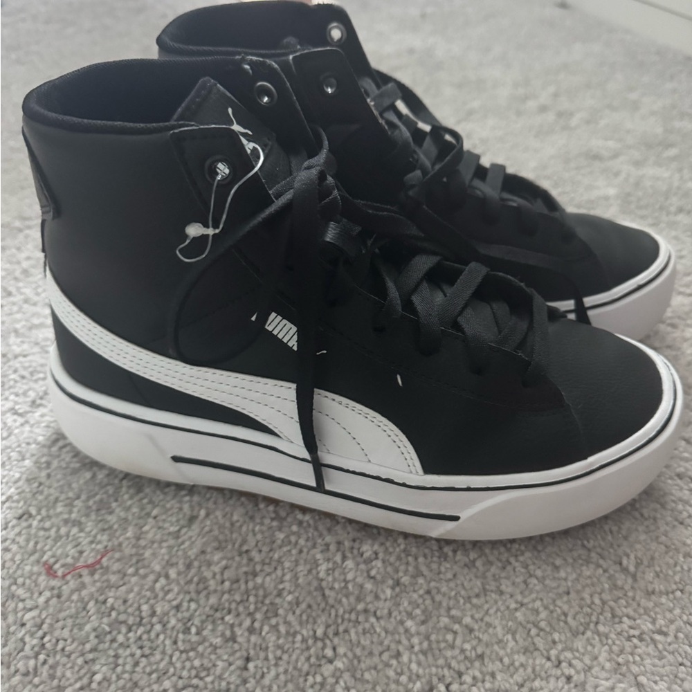 Puma Black and White High-Top Shoes